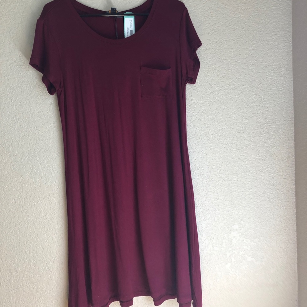 MIX by 41Hawrhorne T-shirt dress. Burgundy